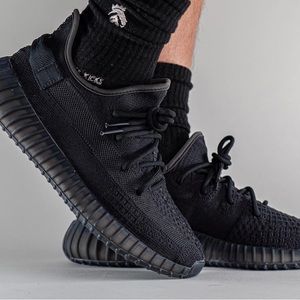 Yeezy Boost 350 V2 “Onyx”
